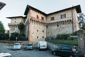*** Alojamento de Acomodação e Pequeno-almoço Castello Del Capitano Delle Artiglierie Acomodação com café da manhã Castrocaro Terme Itália
